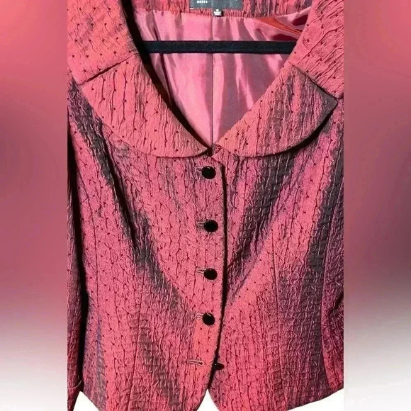 Jones New York Burgundy Blazer with Black accents. Size 12. NWT - Picture 4 of 7